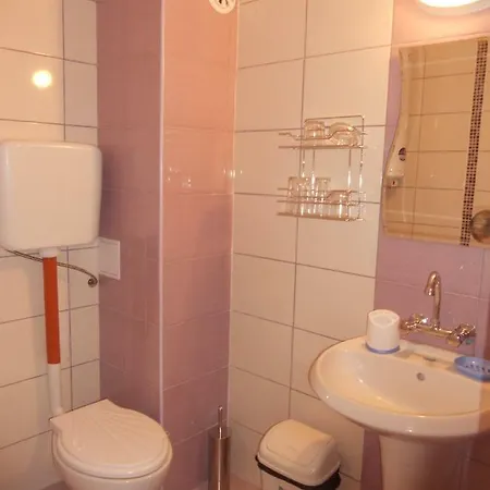 Agatopolis- всяка с безплатно парко място