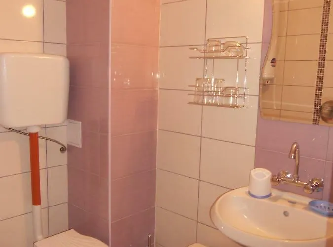 Agatopolis- всяка с безплатно парко място