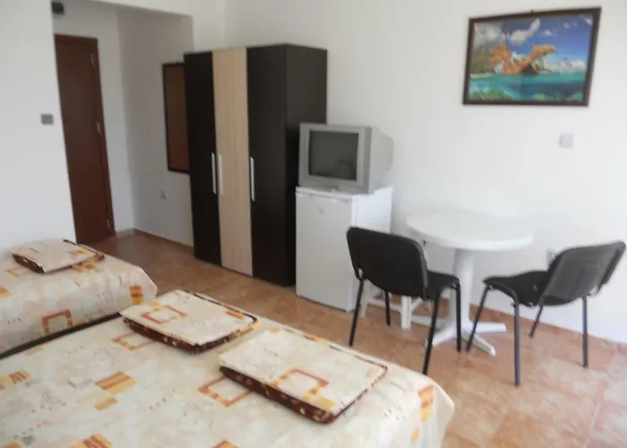 Къща за гости Agatopolis- всяка с безплатно парко място 3*